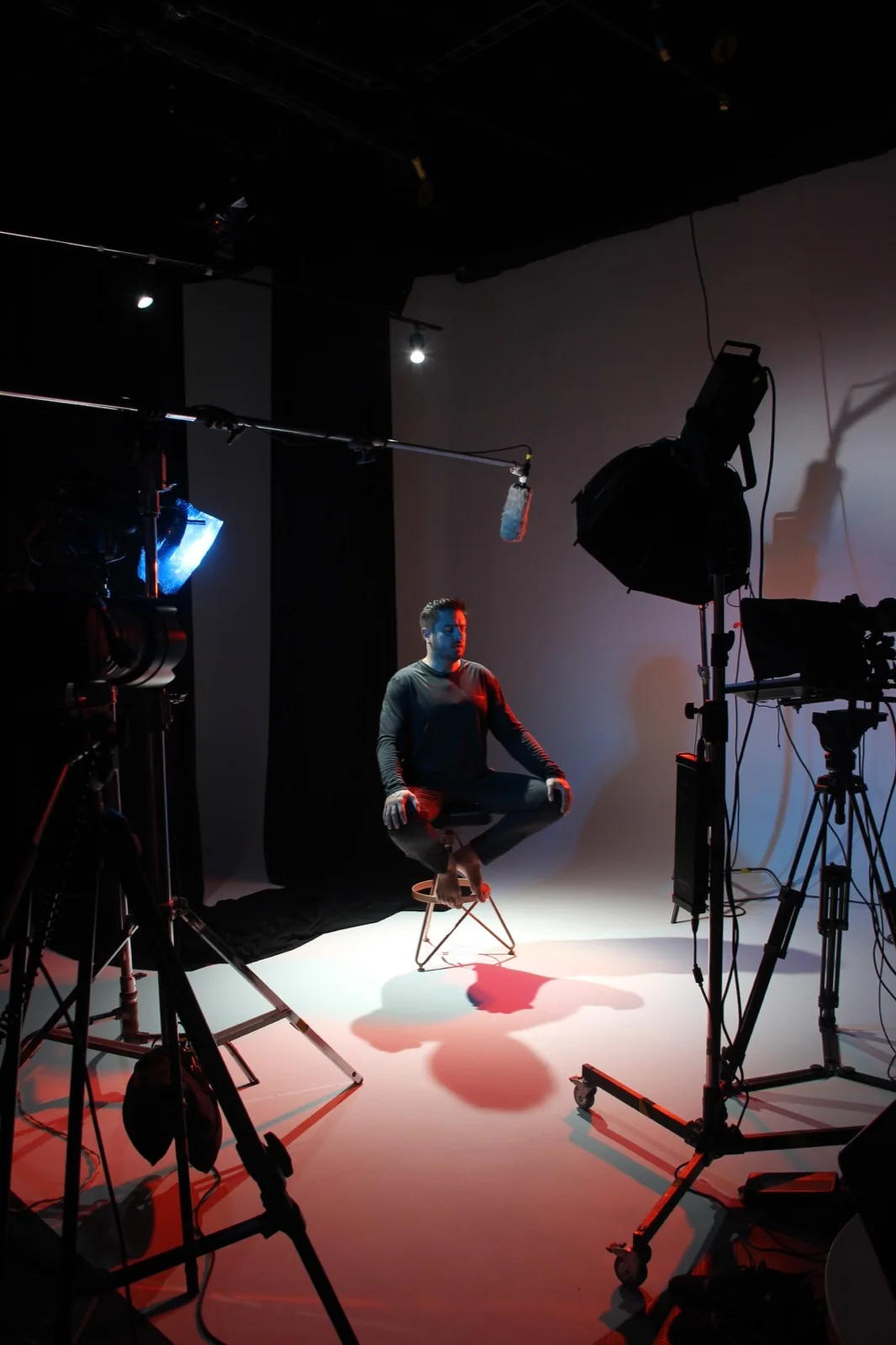Andrés Sandoval durante una producción
